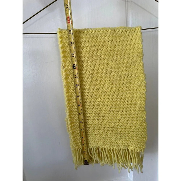 Yellow Hand knit casual Scarf - Picture 6 of 7